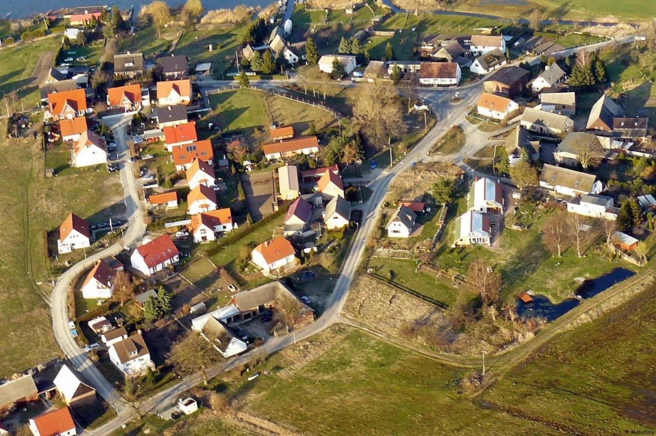 "Balmgarten" Im Naturpark Usedom, Bio Solarhaus Mit Grossem Garten Apartamento Exterior foto